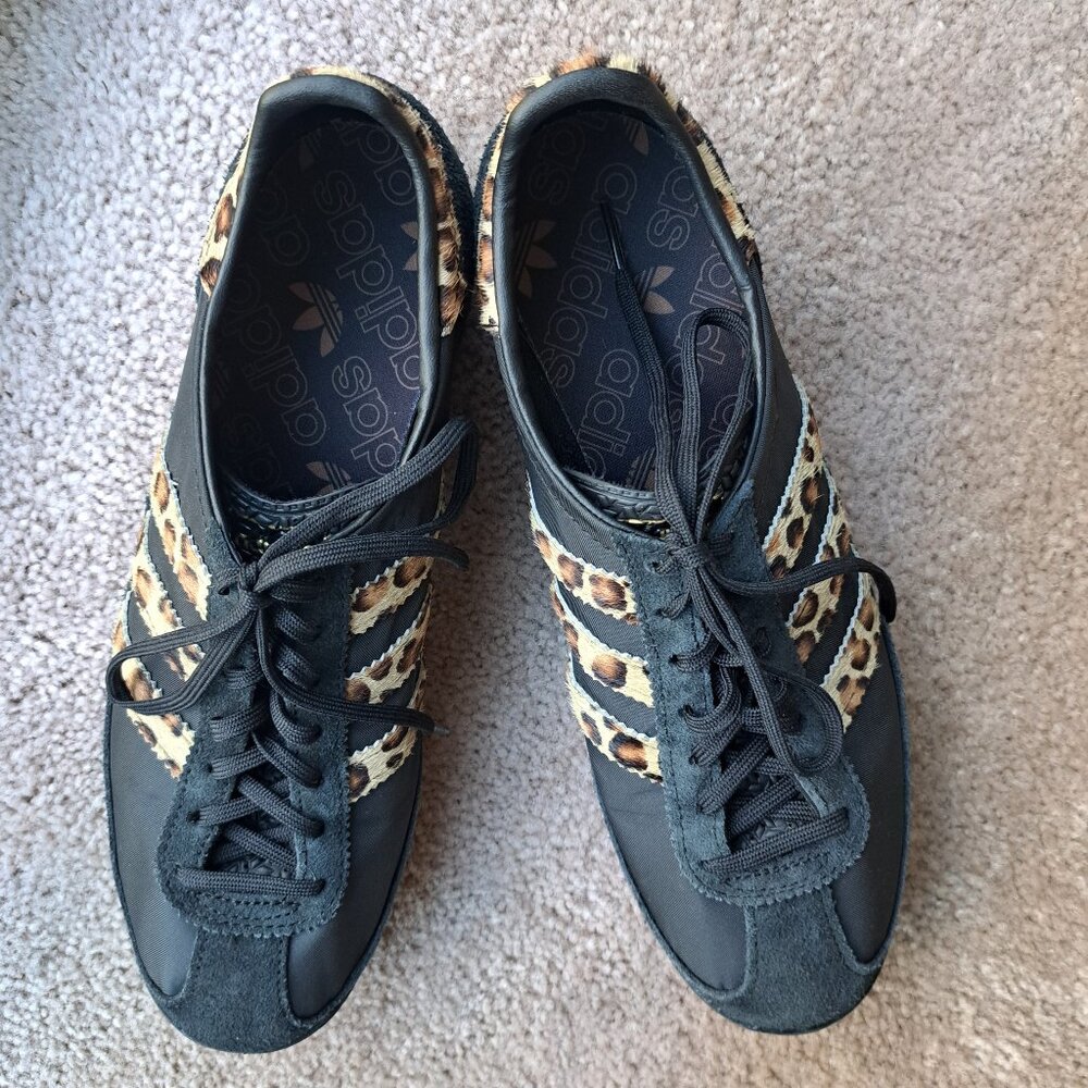 Adidas size 9 women's shoes